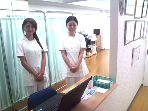 『受付の写真』